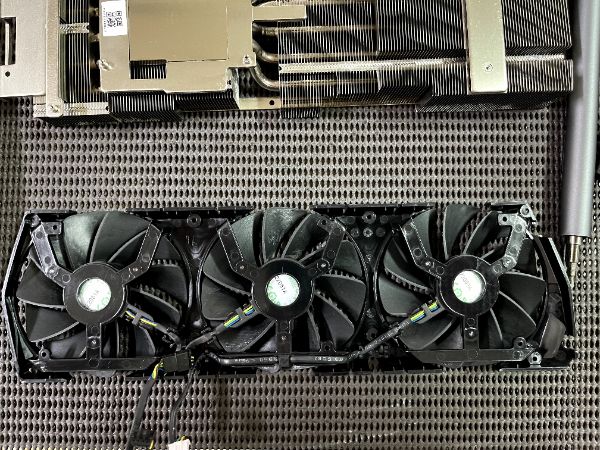 ZOTAC GAMING GeForce RTX 3070 Ti Trinity｜深度清潔