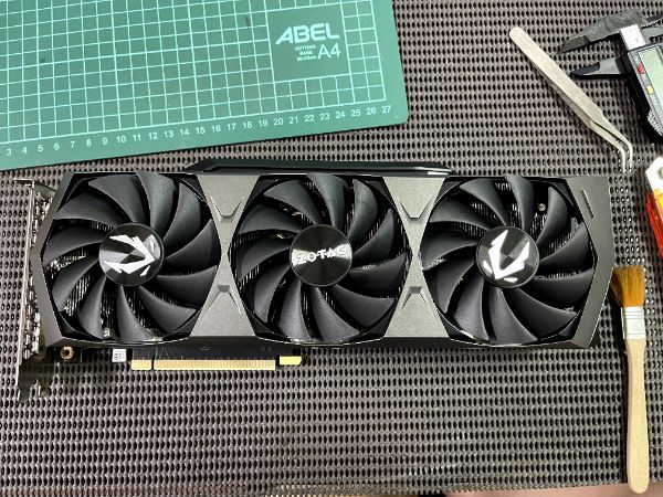 ZOTAC GAMING GeForce RTX 3070 Ti Trinity｜深度清潔