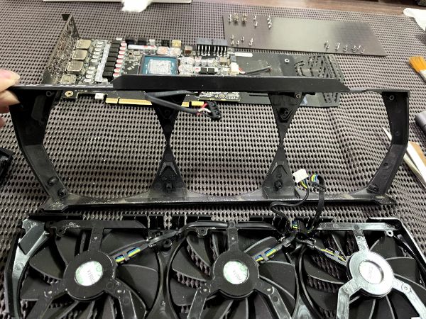 ZOTAC GAMING GeForce RTX 3070 Ti Trinity｜深度清潔