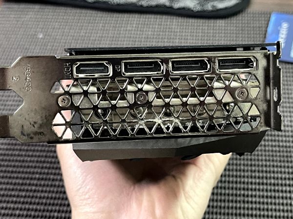ZOTAC GAMING RTX 3070 Ti Trinity｜深度清潔