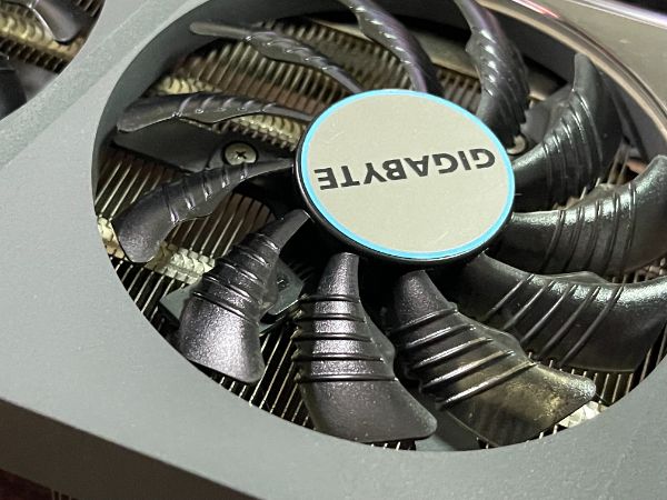GIGABYTE RTX 3070 EAGLE OC 8G｜深度清潔