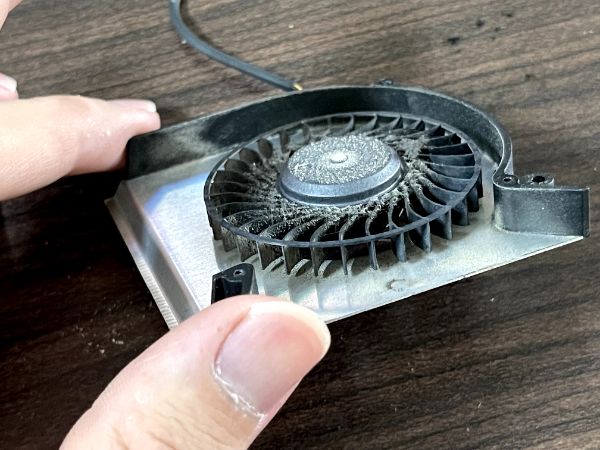 MSI GP73 Leopard 8RE｜深度清潔