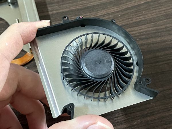 MSI GP73 Leopard 8RE｜深度清潔