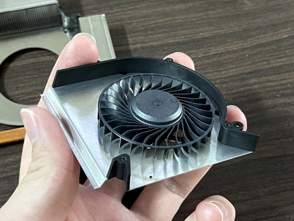 MSI GP73 Leopard 8RE｜深度清潔