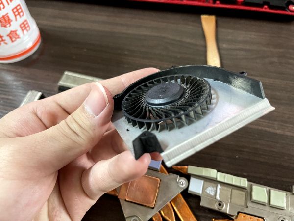 MSI GP73 Leopard 8RE｜深度清潔