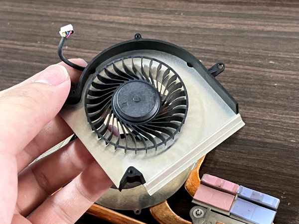 MSI GP73 Leopard 8RE｜深度清潔