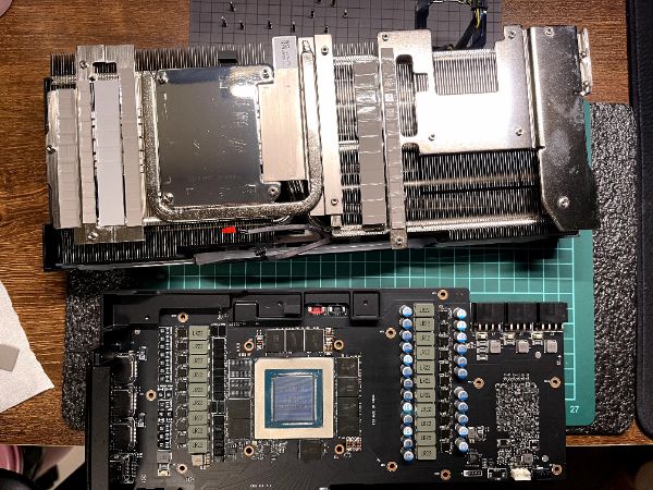 MSI RTX 3080 SUPRIM X 10G｜新卡更換導熱貼