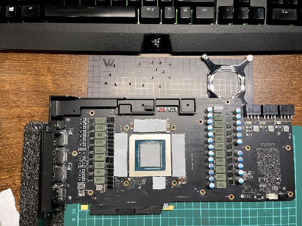 MSI RTX 3080 SUPRIM X 10G｜新卡更換導熱貼