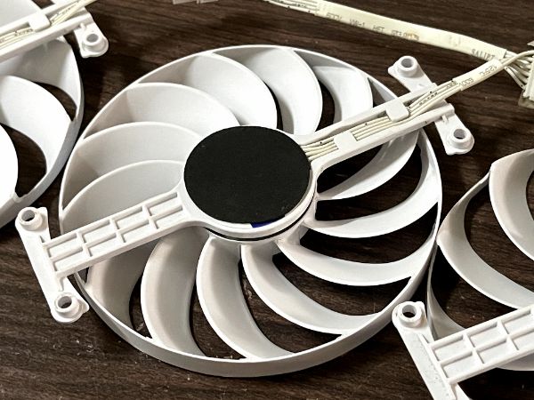 ROG-STRIX-RTX3080-O10G-WHITE｜深度清潔