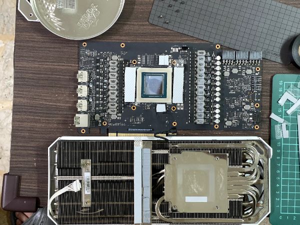 ROG-STRIX-RTX3080-O10G-WHITE｜深度清潔