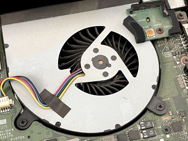 ASUS ROG G760JW｜深度清潔