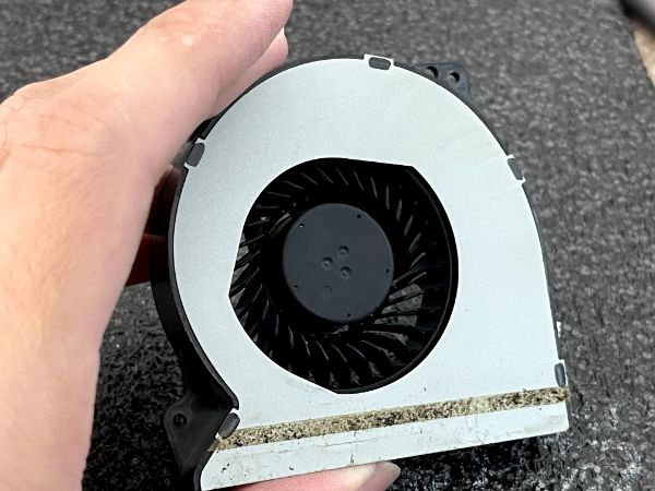 ASUS ROG G760JW｜深度清潔
