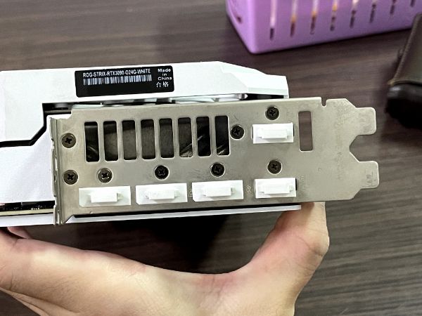 ROG-STRIX-RTX3090-O24G-WHITE｜深度清潔