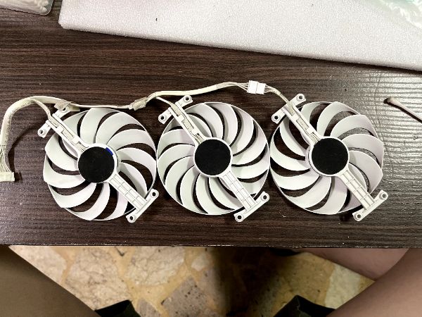 ROG-STRIX-RTX3090-O24G-WHITE｜深度清潔
