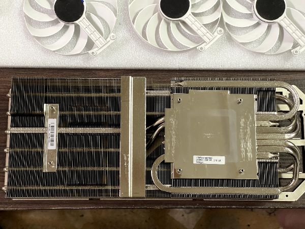 ROG-STRIX-RTX3090-O24G-WHITE｜深度清潔
