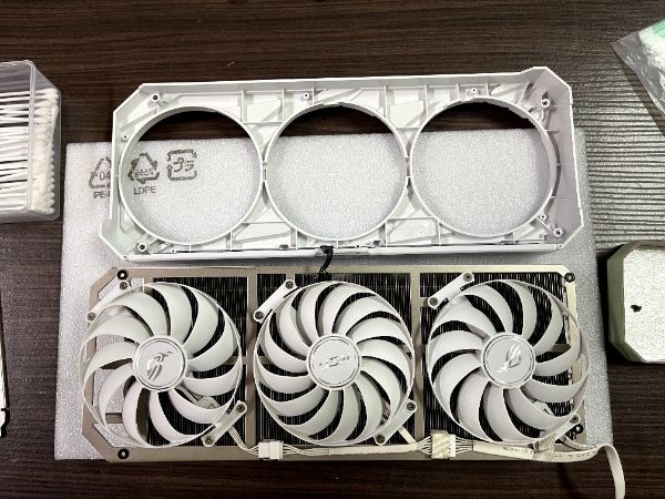 ROG-STRIX-RTX3090-O24G-WHITE｜深度清潔