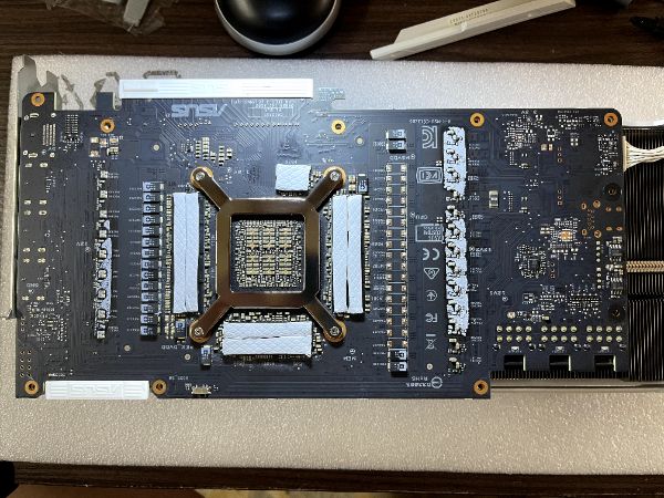 ROG-STRIX-RTX3090-O24G-WHITE｜深度清潔