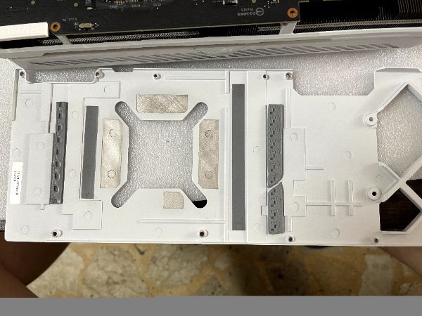ROG-STRIX-RTX3090-O24G-WHITE｜深度清潔