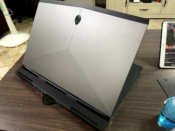 DELL ALIENWARE 15 R3