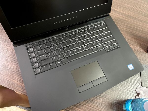 DELL ALIENWARE 15 R3