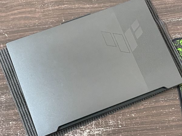 ASUS TUF Gaming F17 FX707ZE