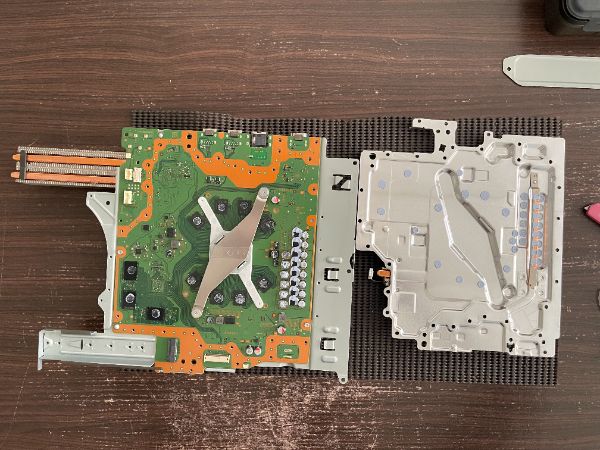 SONY PS5 光碟版｜更換液金