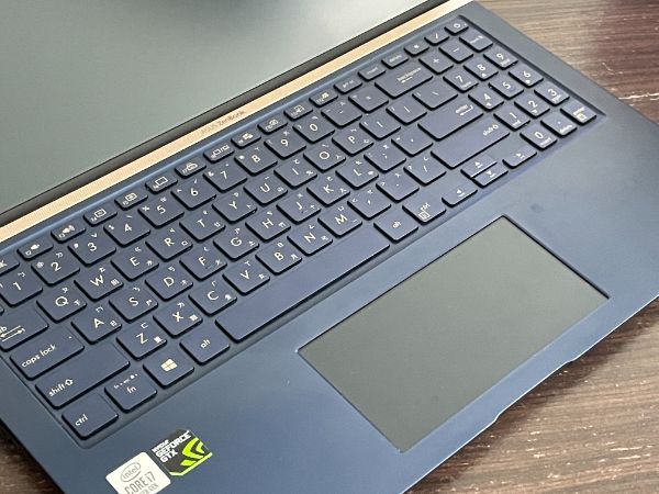 ASUS Zenbook 15 UX534 FTC